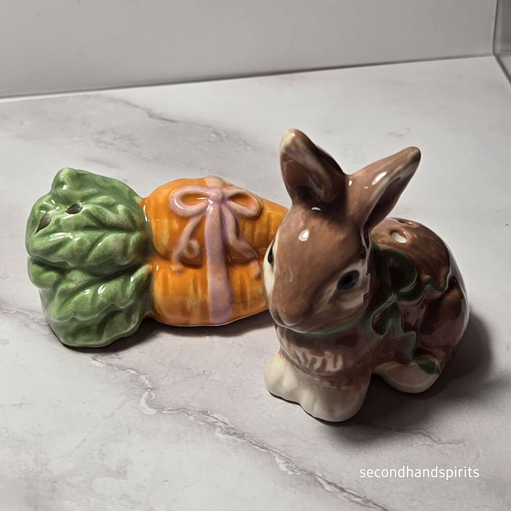 Cracker Barrel Brown Bunny And Carrot Bunch Easter Salt & Pepper Shaker Set  New